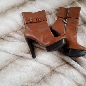 Micheal Kors Boots